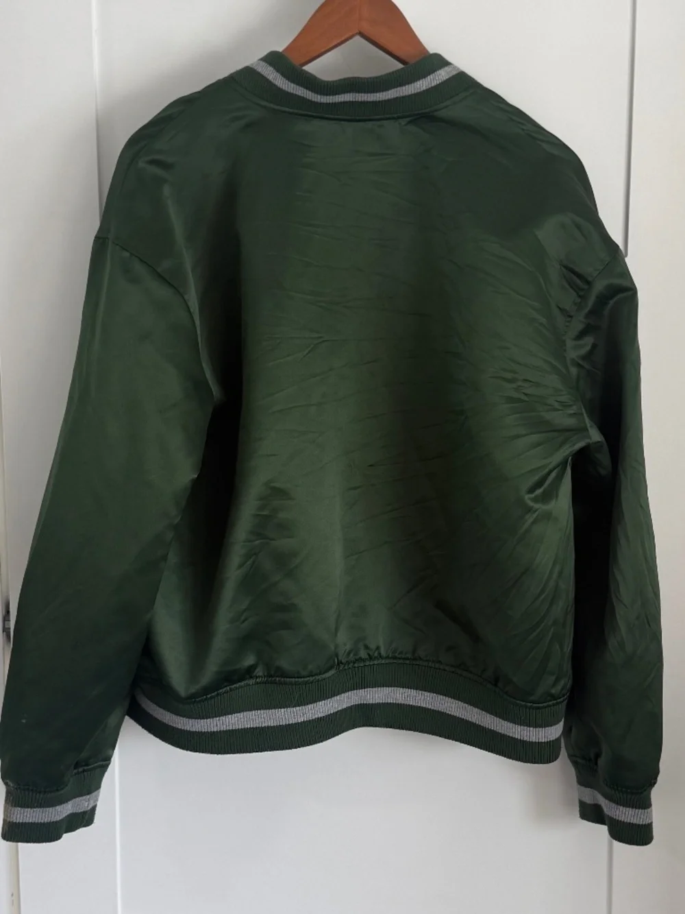 Bomber jacket